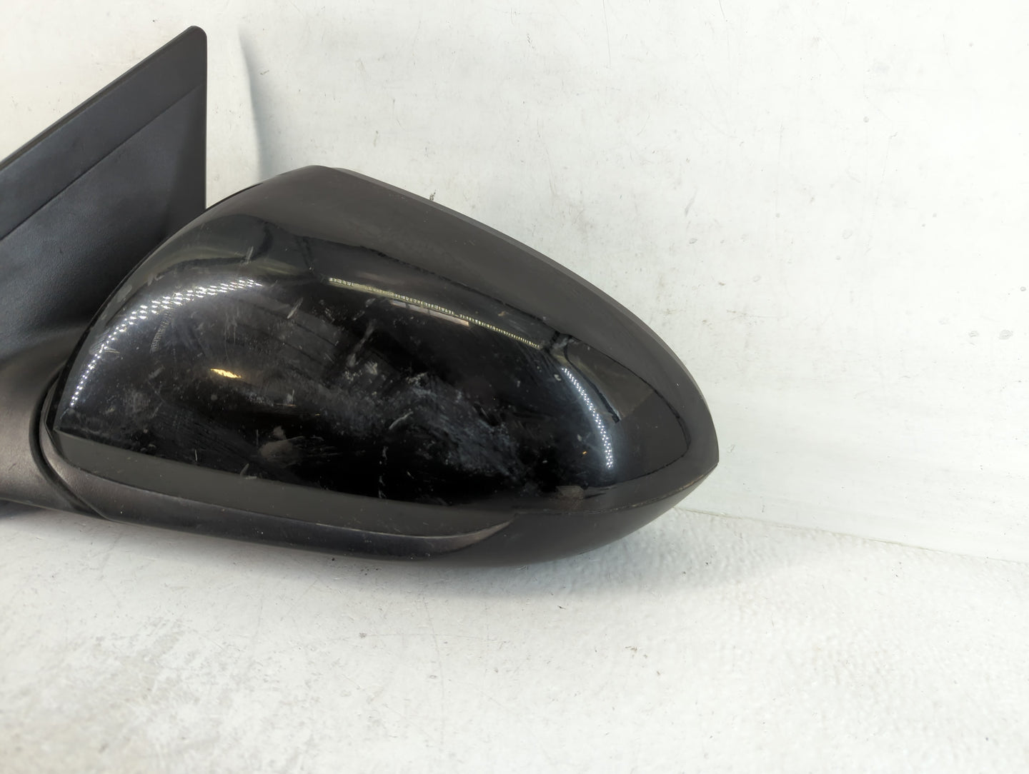 2017-2020 Hyundai Elantra Driver Side View Mirror - Left Door Mirror OEM Used - Oemusedautoparts1.com