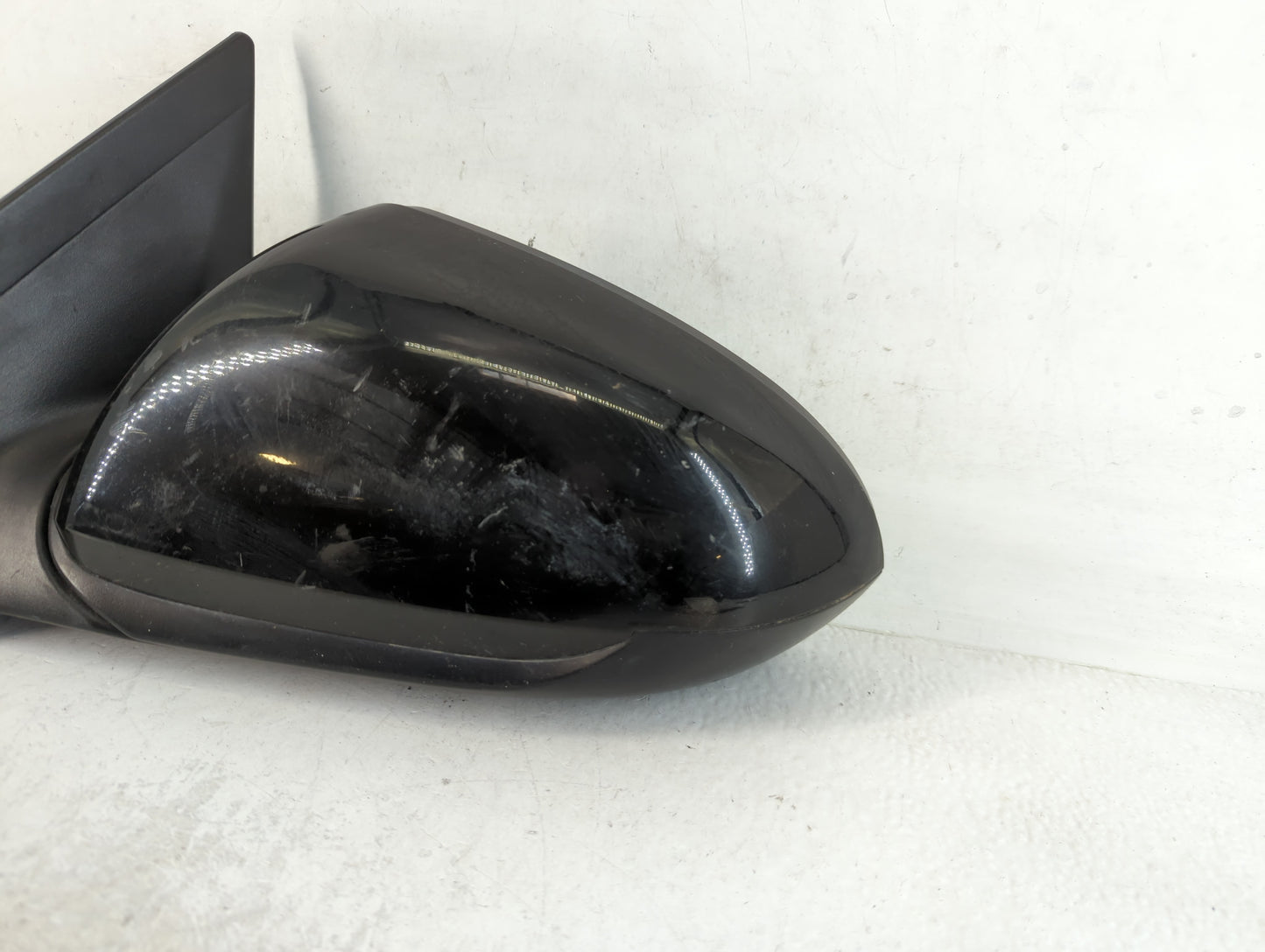 2017-2020 Hyundai Elantra Driver Side View Mirror - Left Door Mirror OEM Used - Oemusedautoparts1.com