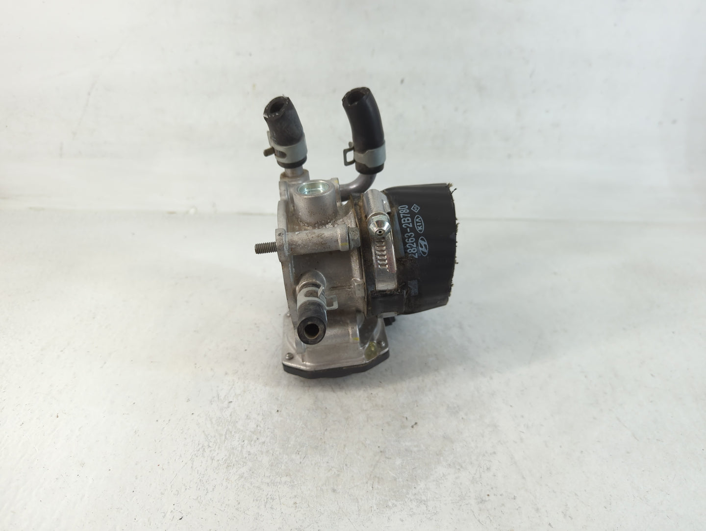 2017-2020 Hyundai Elantra Throttle Body P/N:35100-2B340 Fits Fits 2015 2016 2017 2018 2019 2020 2021 2022 OEM Used Auto Part