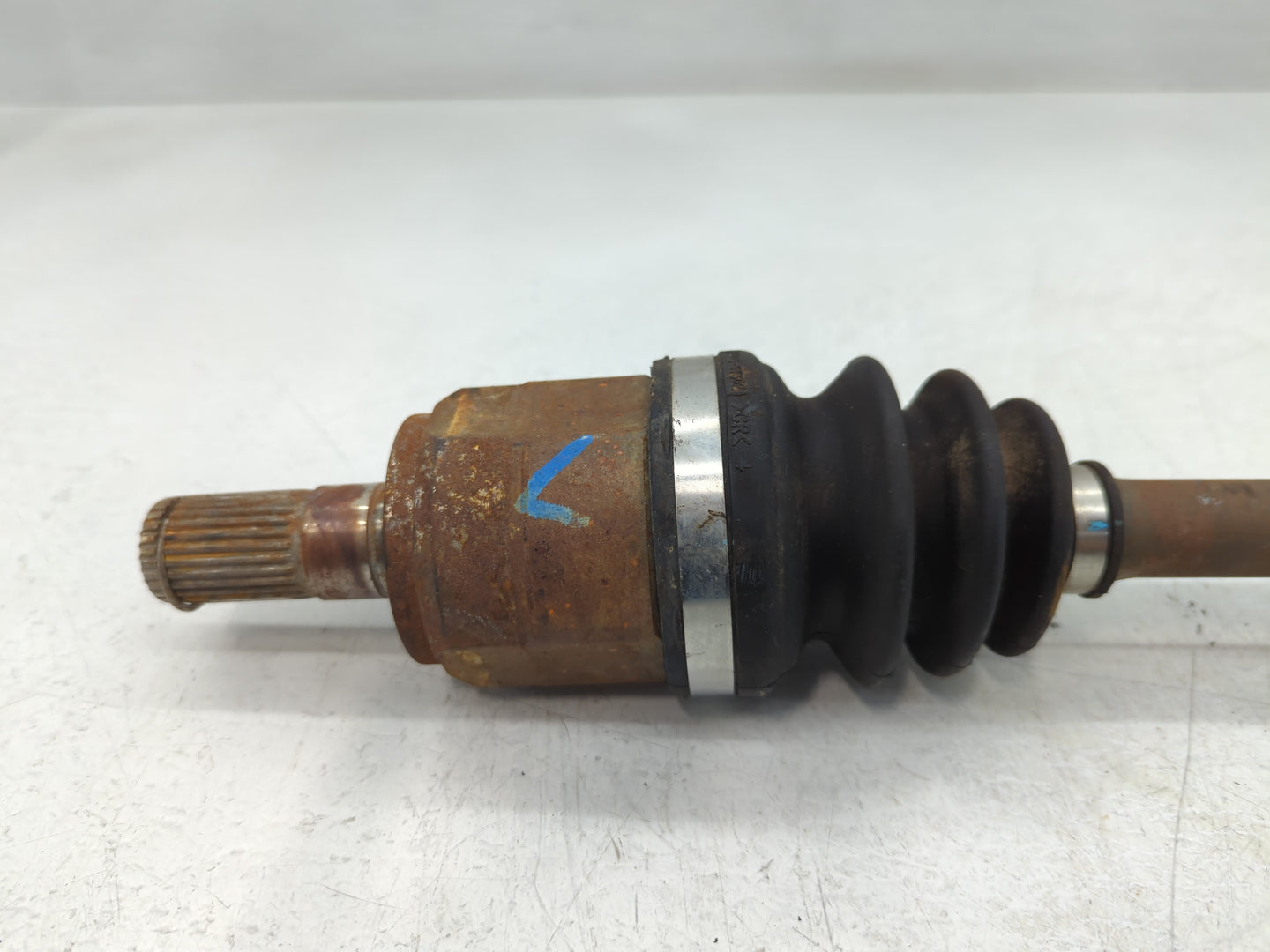 2017-2020 Hyundai Elantra Axle Shaft Front Driver Cv C/v - Oemusedautoparts1.com