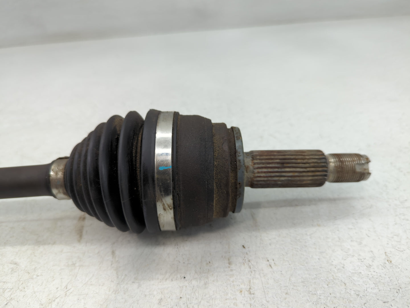2017-2020 Hyundai Elantra Axle Shaft Front Driver Cv C/v - Oemusedautoparts1.com