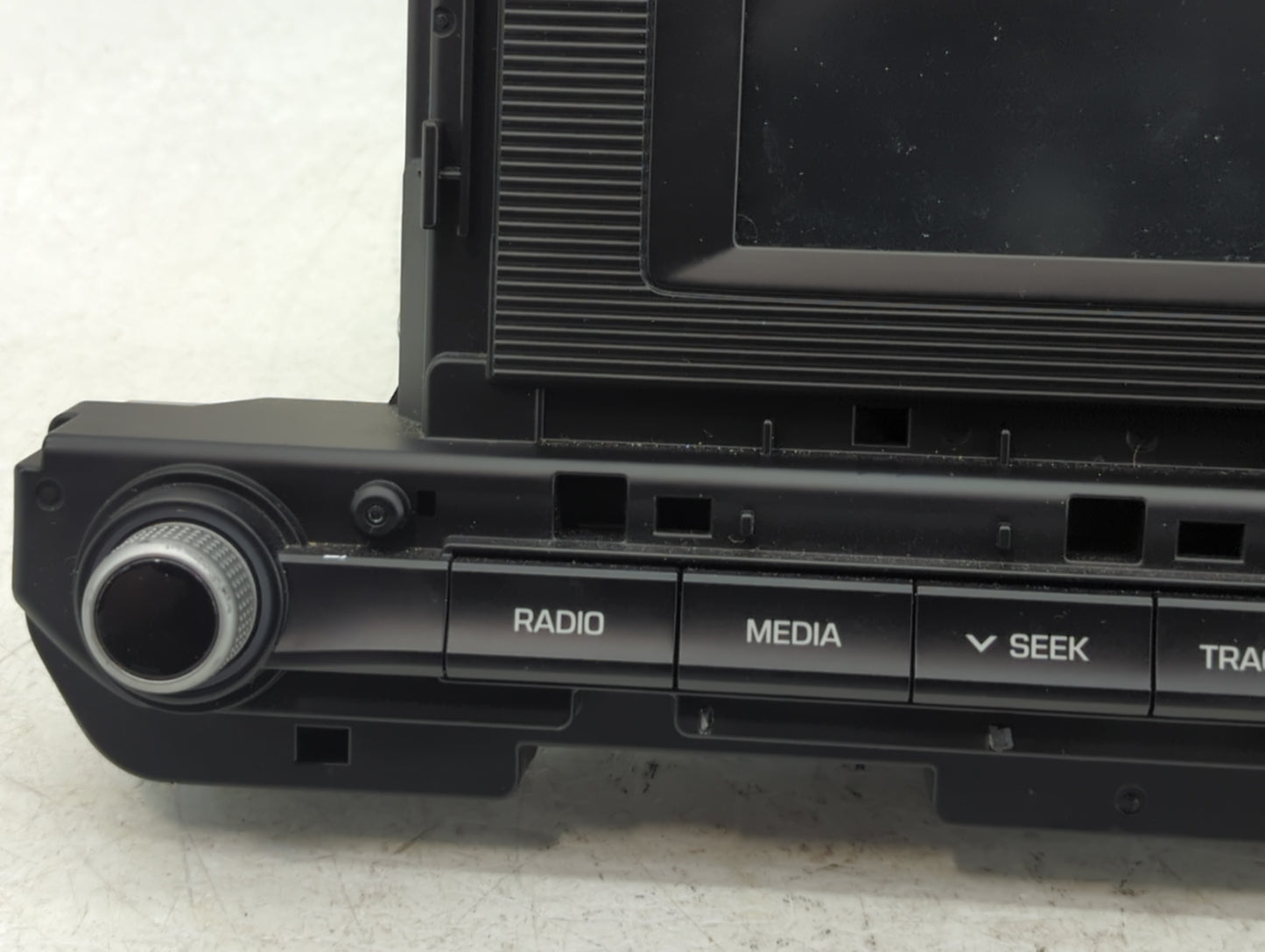 2019-2020 Hyundai Elantra Am Fm Cd Player Radio Receiver - Oemusedautoparts1.com