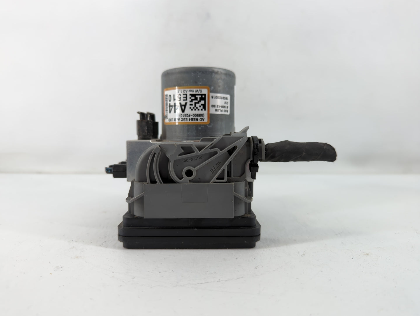 2019 Hyundai Elantra ABS Pump Control Module Replacement P/N:F2589-22920 Fits OEM Used Auto Parts - Oemusedautoparts1.com