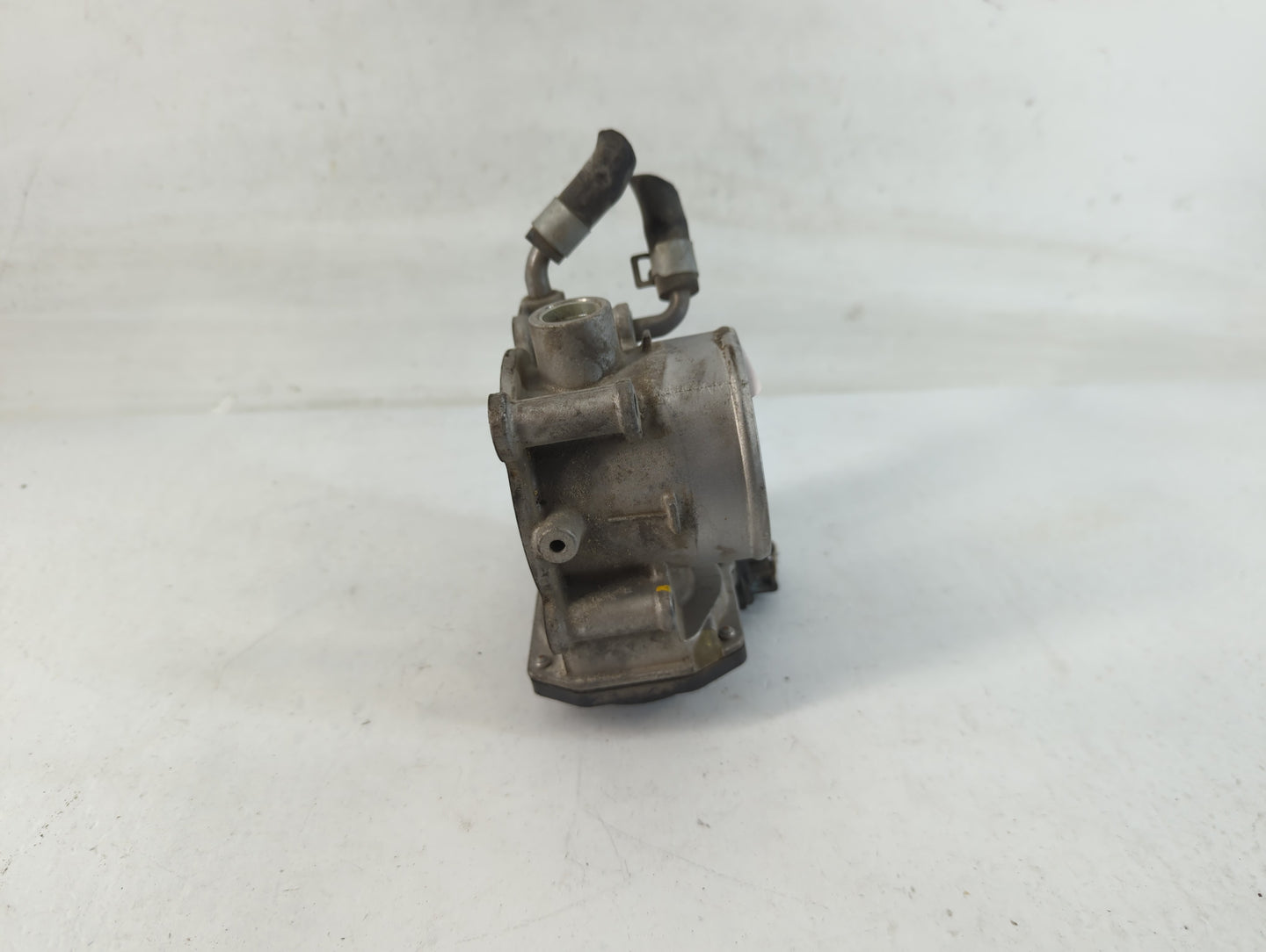 2011-2020 Hyundai Elantra Throttle Body P/N:35100-2E000 Fits Fits 2011 2012 2013 2014 2015 2016 2017 2018 2019 2020 2021 OEM