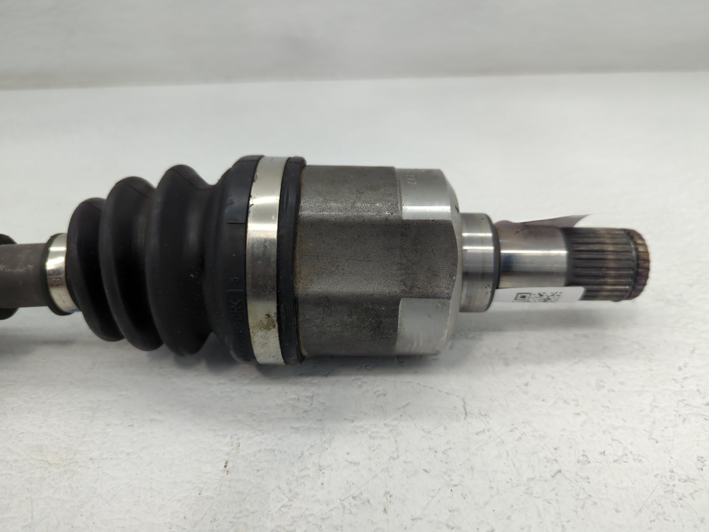 2017-2020 Hyundai Elantra Axle Shaft Front Driver Cv C/v - Oemusedautoparts1.com