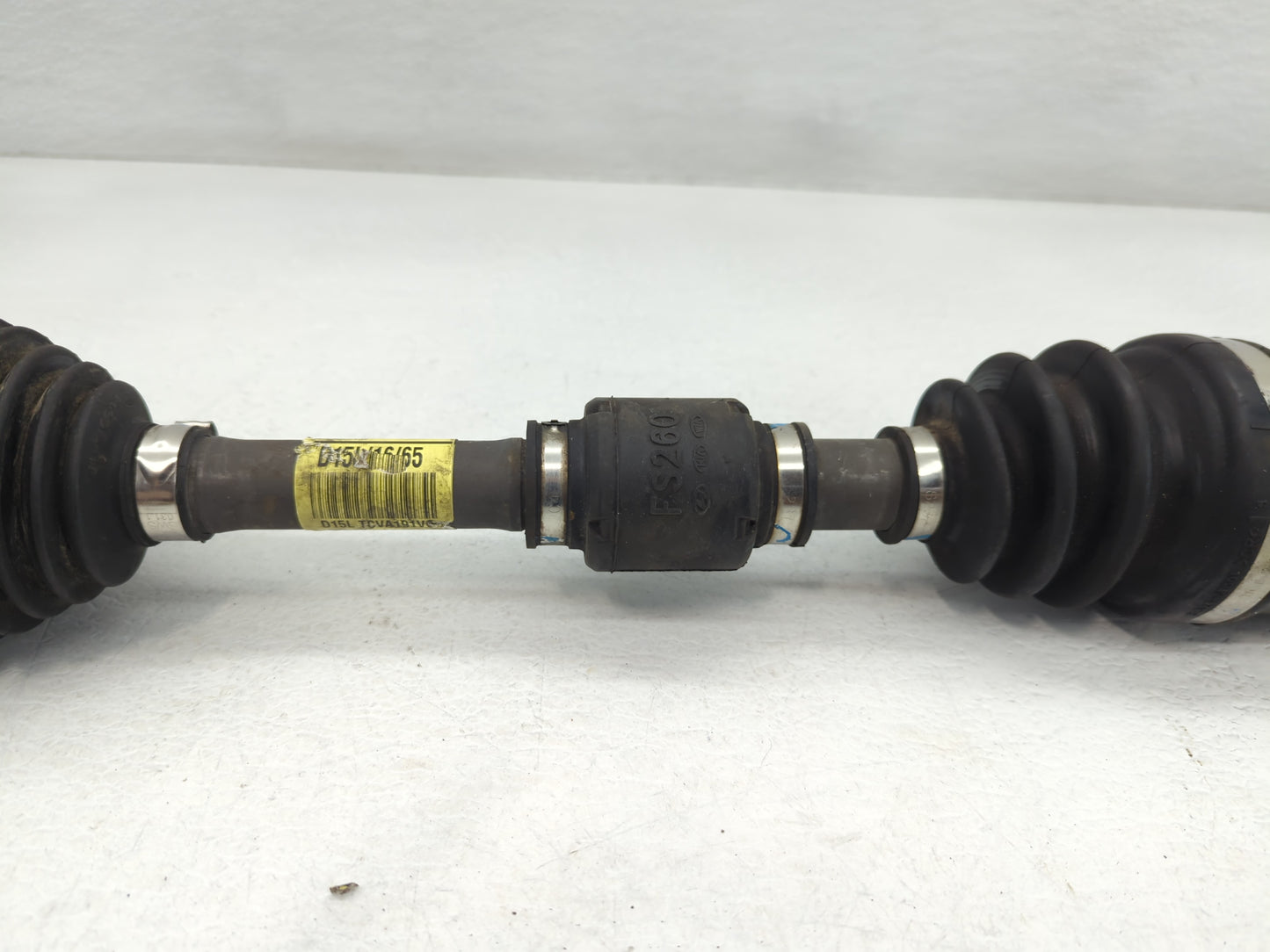 2017-2020 Hyundai Elantra Axle Shaft Front Driver Cv C/v - Oemusedautoparts1.com