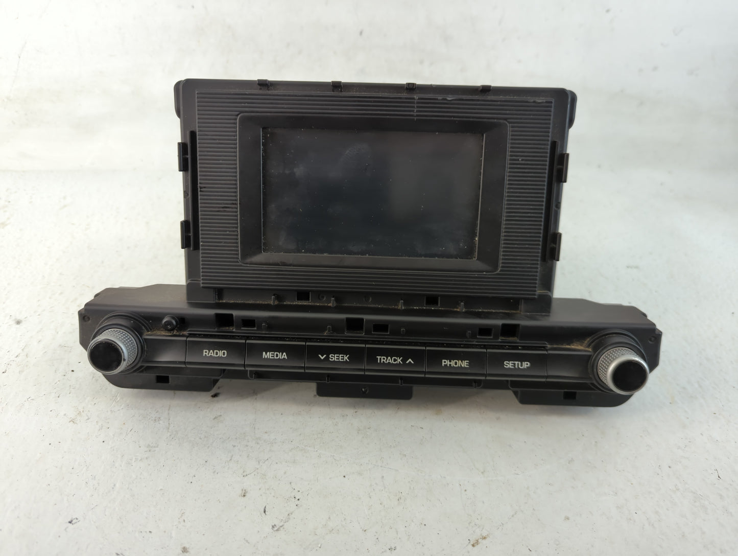 2019-2020 Hyundai Elantra Radio AM FM Cd Player Receiver Replacement P/N:96180-F2UA0SSH Fits Fits 2019 2020 OEM Used Auto Pa