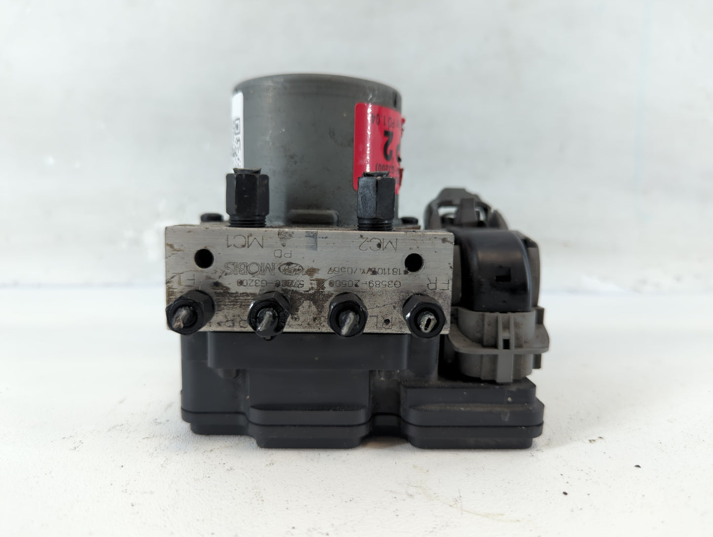 2019 Hyundai Elantra ABS Pump Control Module Replacement P/N:G3589-20500 Fits OEM Used Auto Parts - Oemusedautoparts1.com