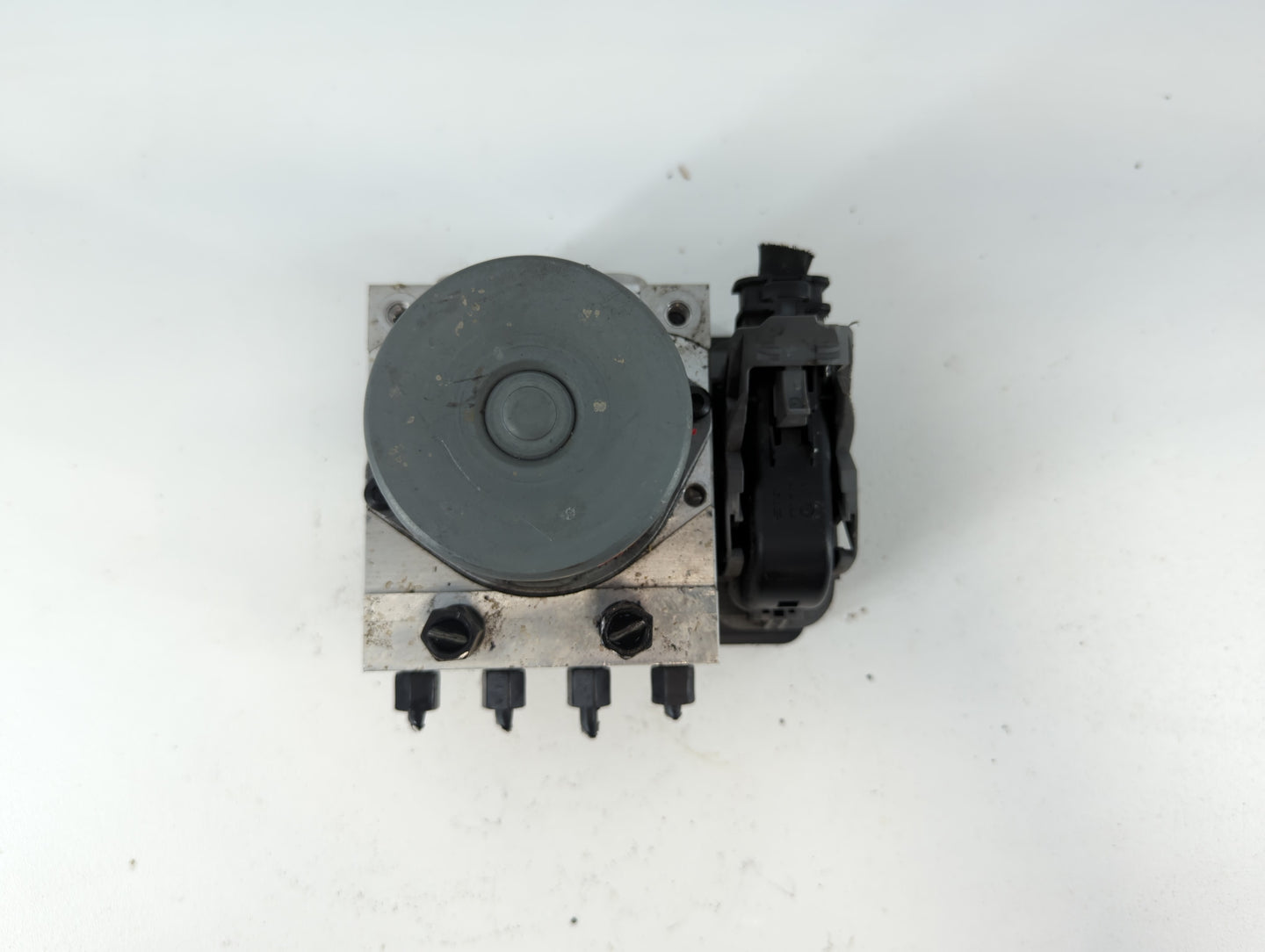 2019 Hyundai Elantra ABS Pump Control Module Replacement P/N:G3589-20500 Fits OEM Used Auto Parts - Oemusedautoparts1.com