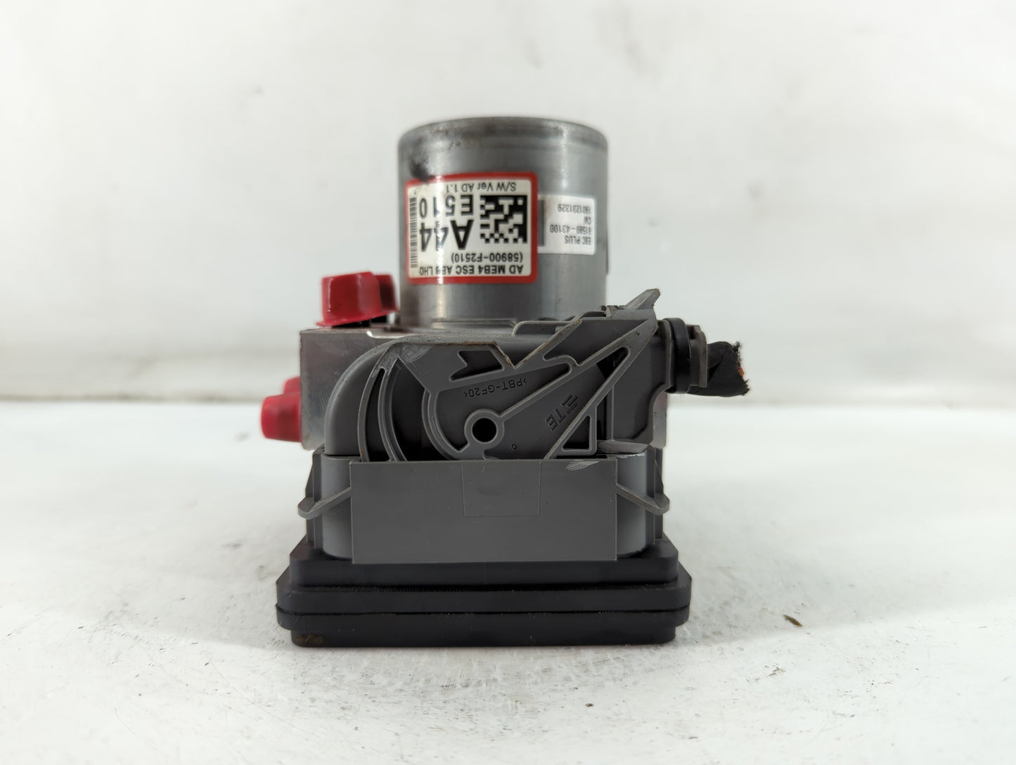 2019 Hyundai Elantra ABS Pump Control Module Replacement P/N:61589-43100 58900-F2510 Fits OEM Used Auto Parts - Oemusedautop