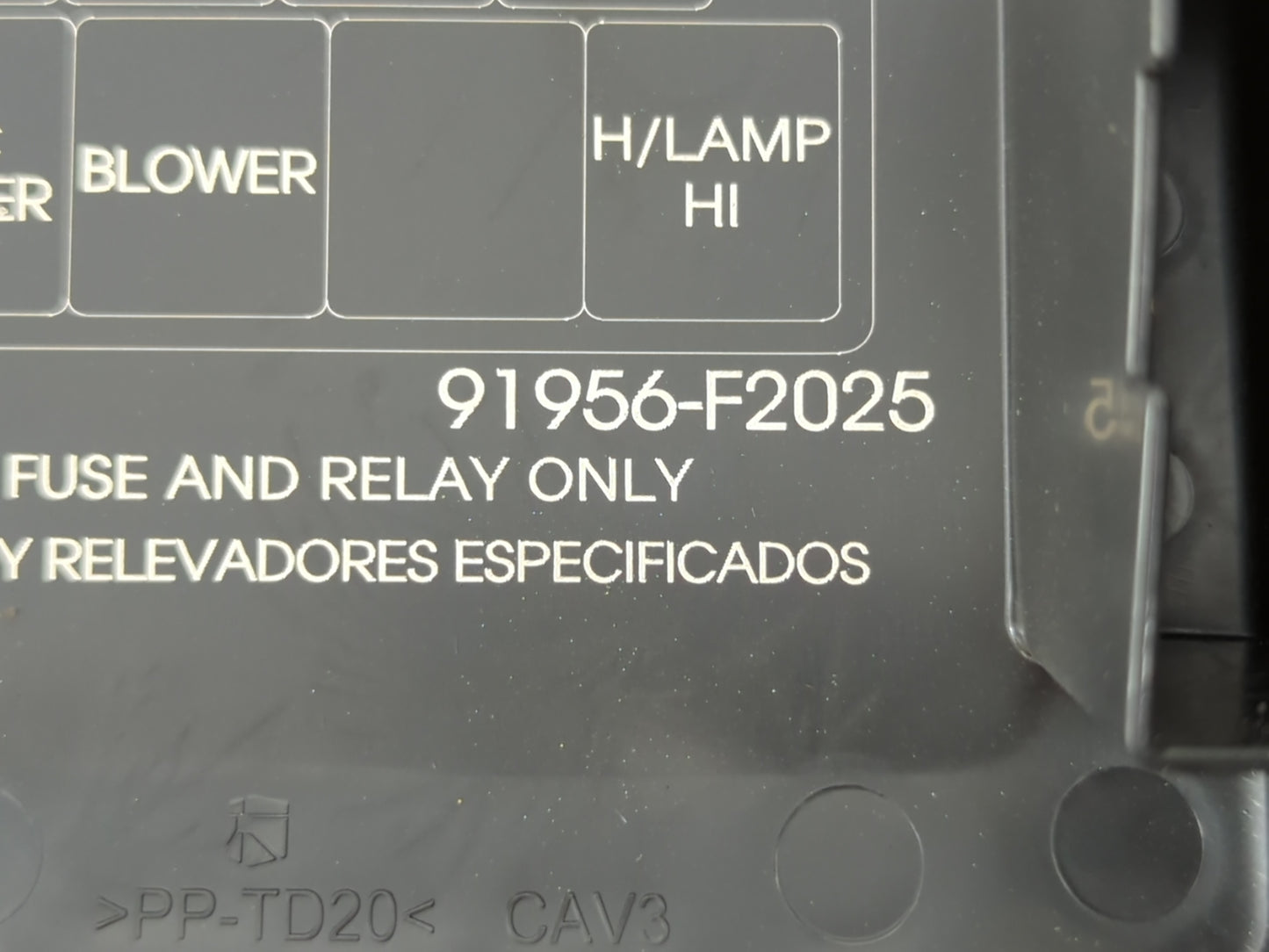 2019-2020 Hyundai Elantra Fusebox Fuse Box Panel Relay Module P/N:91956-F2025 Fits Fits 2019 2020 OEM Used Auto Parts - Oemu