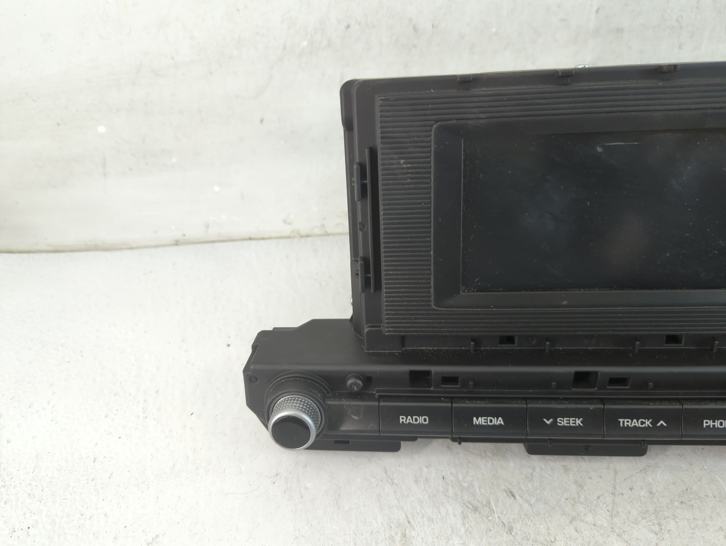 2019-2020 Hyundai Elantra Radio AM FM Cd Player Receiver Replacement P/N:96180-F2UA0SSH Fits Fits 2019 2020 OEM Used Auto Pa