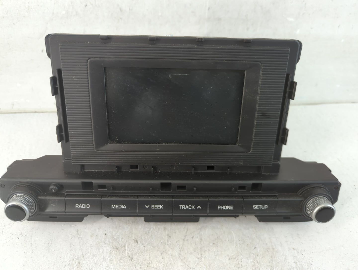 2019-2020 Hyundai Elantra Radio AM FM Cd Player Receiver Replacement P/N:96180-F2UA0SSH Fits Fits 2019 2020 OEM Used Auto Pa