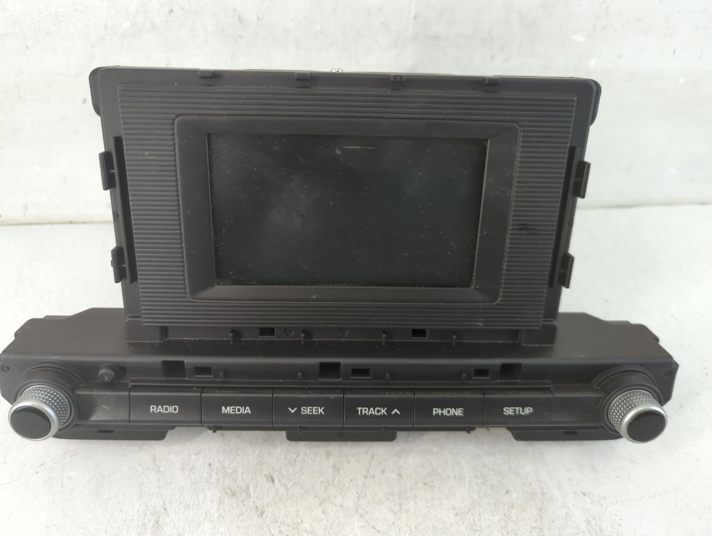 2019-2020 Hyundai Elantra Radio AM FM Cd Player Receiver Replacement P/N:96180-F2UA0SSH Fits Fits 2019 2020 OEM Used Auto Pa