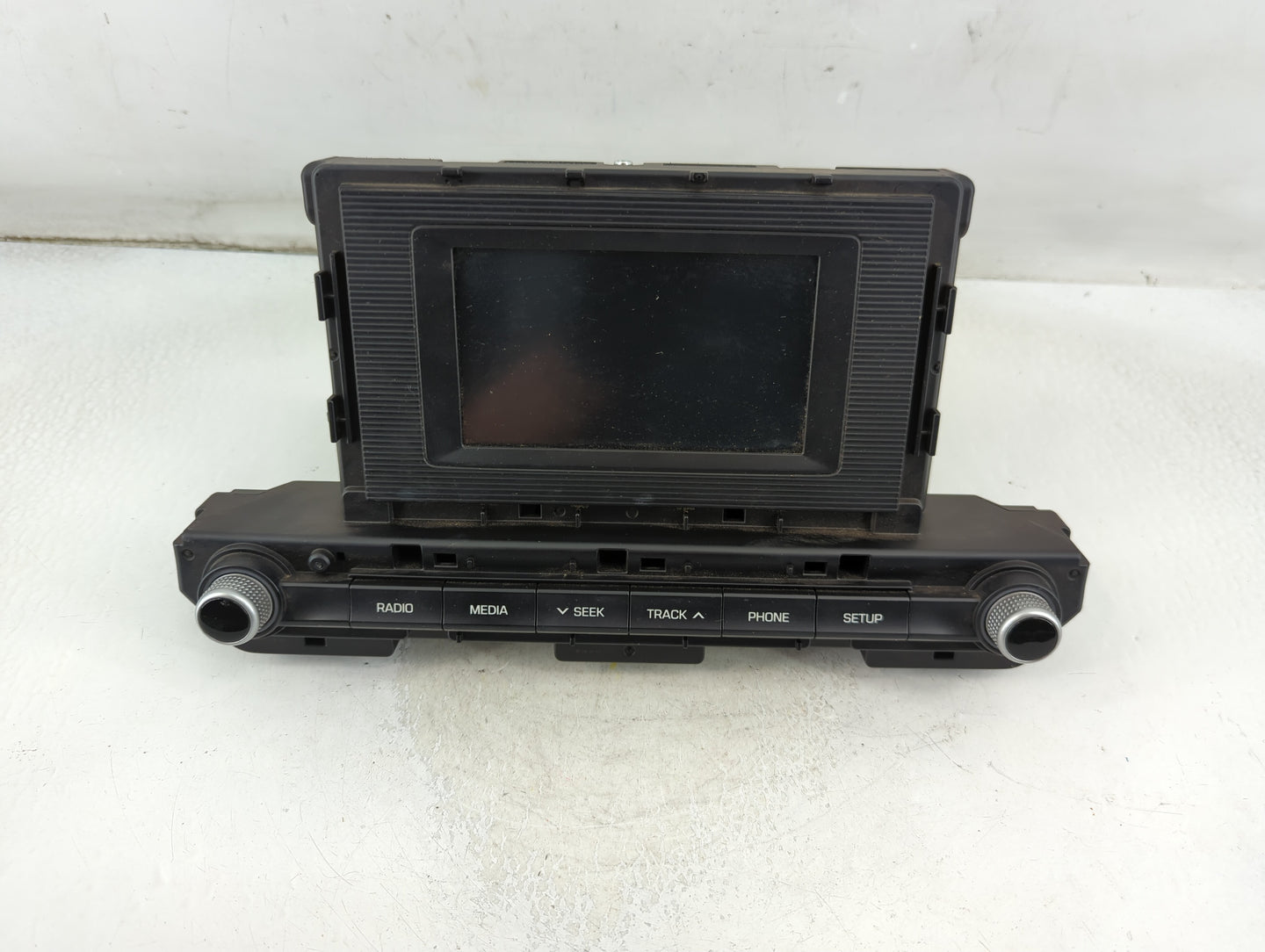 2019-2020 Hyundai Elantra Radio AM FM Cd Player Receiver Replacement P/N:96180-F2UA0SSH Fits Fits 2019 2020 OEM Used Auto Pa