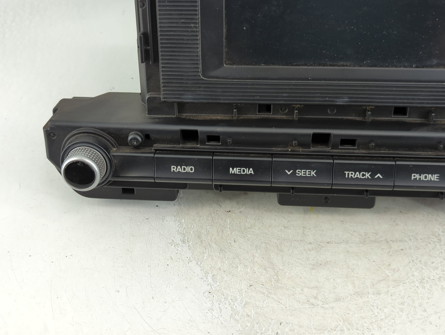 2019-2020 Hyundai Elantra Radio AM FM Cd Player Receiver Replacement P/N:96180-F2UA0SSH Fits Fits 2019 2020 OEM Used Auto Pa