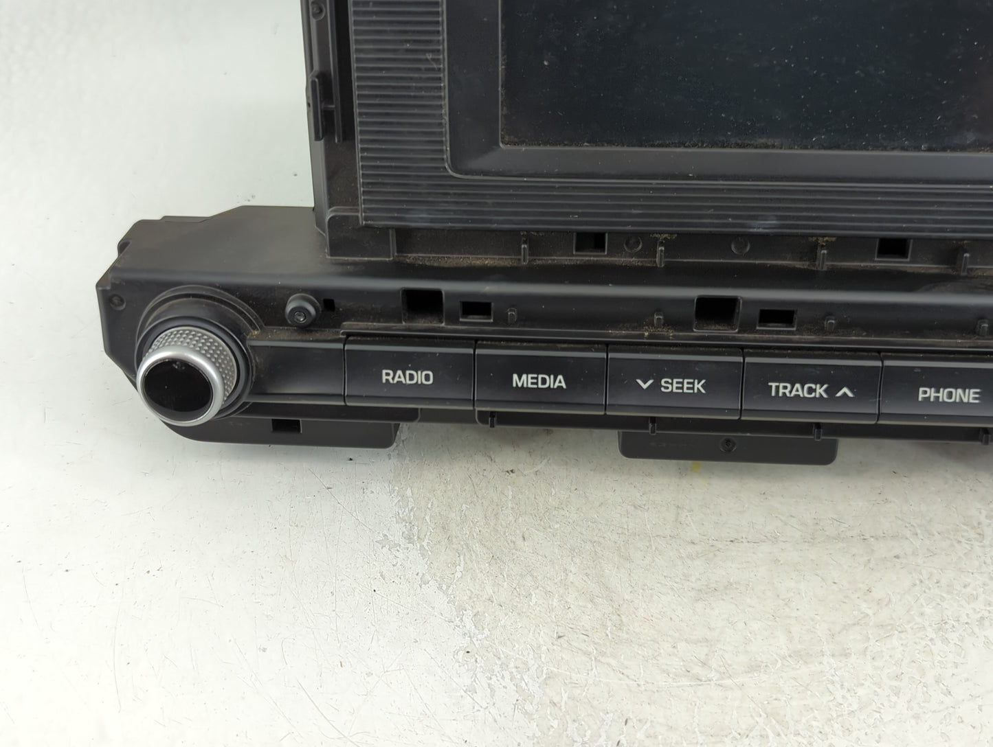 2019-2020 Hyundai Elantra Radio AM FM Cd Player Receiver Replacement P/N:96180-F2UA0SSH Fits Fits 2019 2020 OEM Used Auto Pa