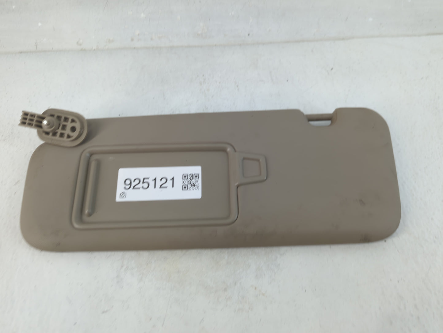 2017-2020 Hyundai Elantra Sun Visor Shade Replacement Passenger Right Mirror Fits Fits 2017 2018 2019 2020 OEM Used Auto Par