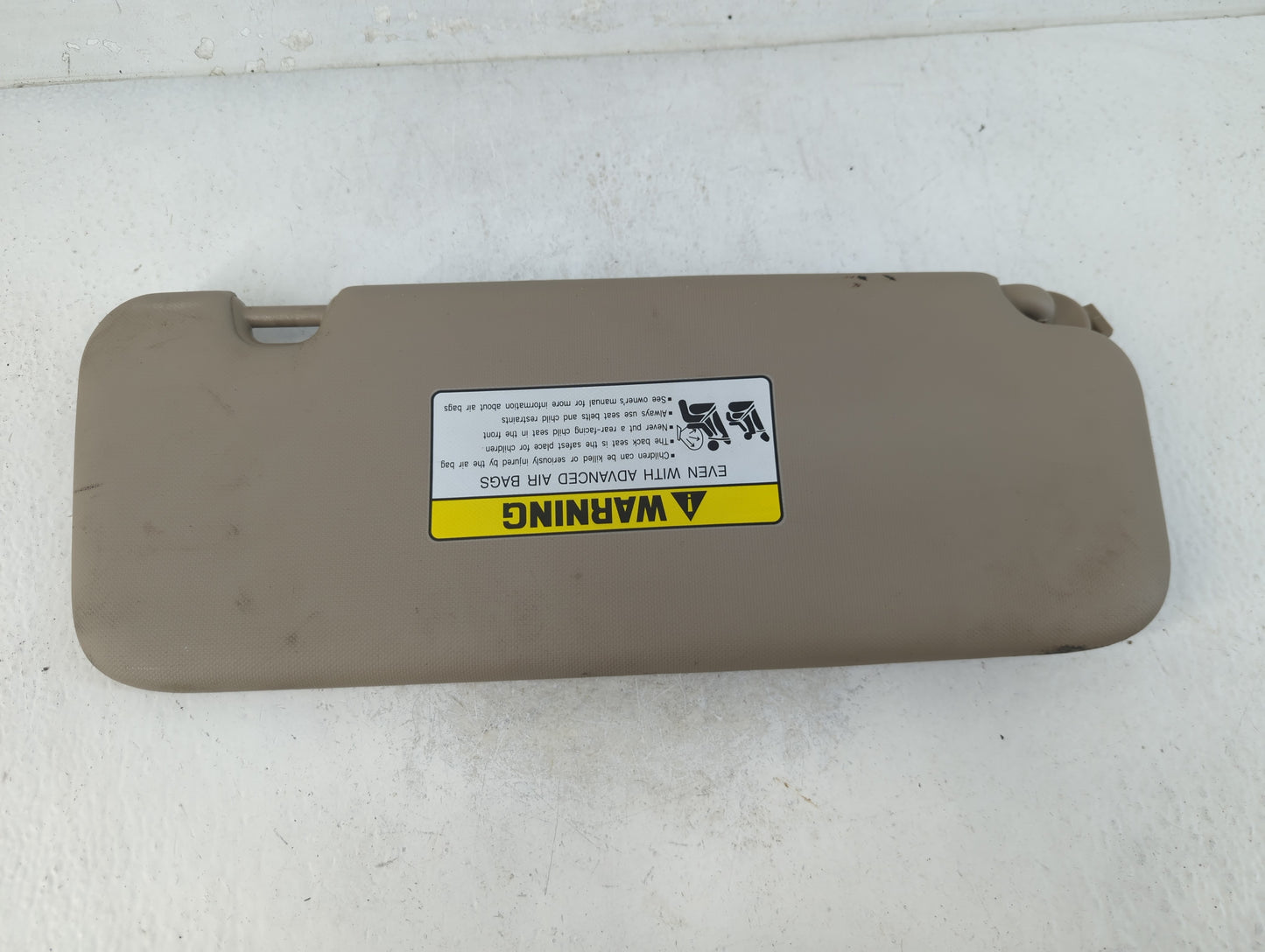 2017-2020 Hyundai Elantra Sun Visor Shade Replacement Passenger Right Mirror Fits Fits 2017 2018 2019 2020 OEM Used Auto Par