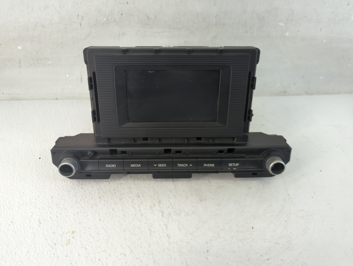 2019-2020 Hyundai Elantra Radio AM FM Cd Player Receiver Replacement P/N:96180-F2UA0SSH Fits Fits 2019 2020 OEM Used Auto Pa