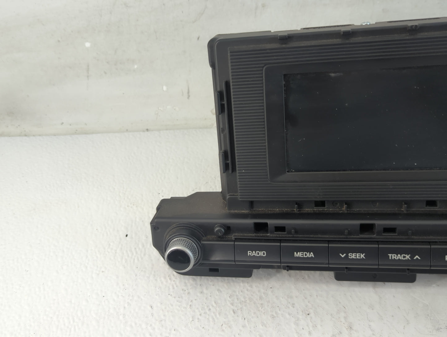 2019-2020 Hyundai Elantra Radio AM FM Cd Player Receiver Replacement P/N:96180-F2UA0SSH Fits Fits 2019 2020 OEM Used Auto Pa