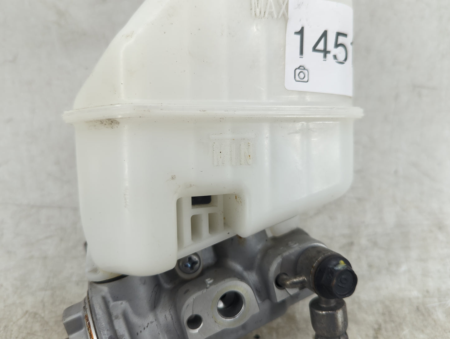 2019 Hyundai Genesis Brake Master Cylinder - Oemusedautoparts1.com