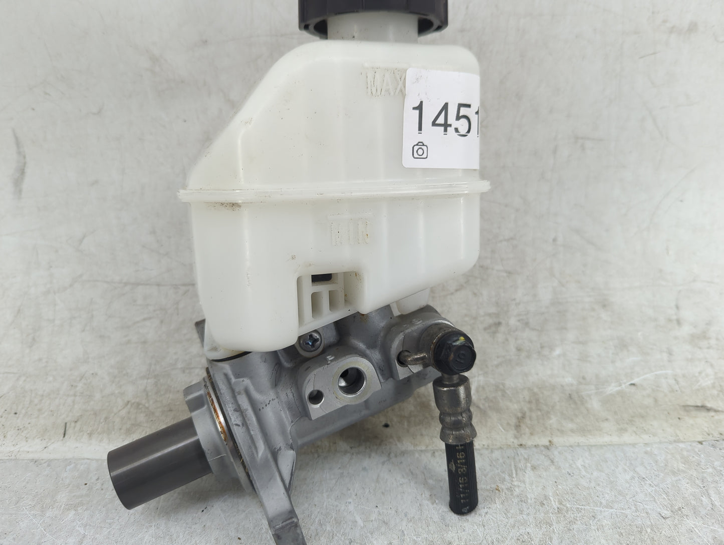 2019 Hyundai Genesis Brake Master Cylinder - Oemusedautoparts1.com
