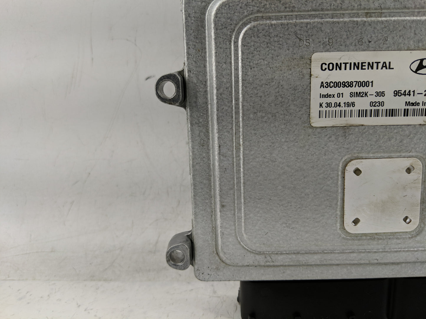 2017-2019 Hyundai Ioniq Transmission Control Module Tcu Tcm 95441-2bah2 - Oemusedautoparts1.com