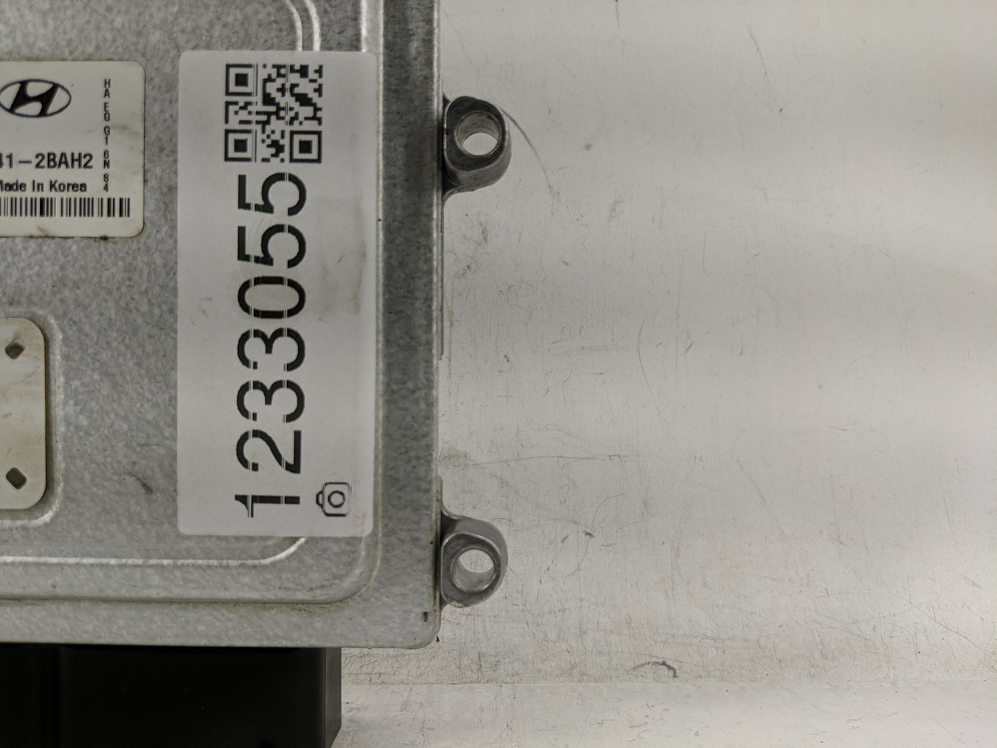2017-2019 Hyundai Ioniq Transmission Control Module Tcu Tcm 95441-2bah2 - Oemusedautoparts1.com