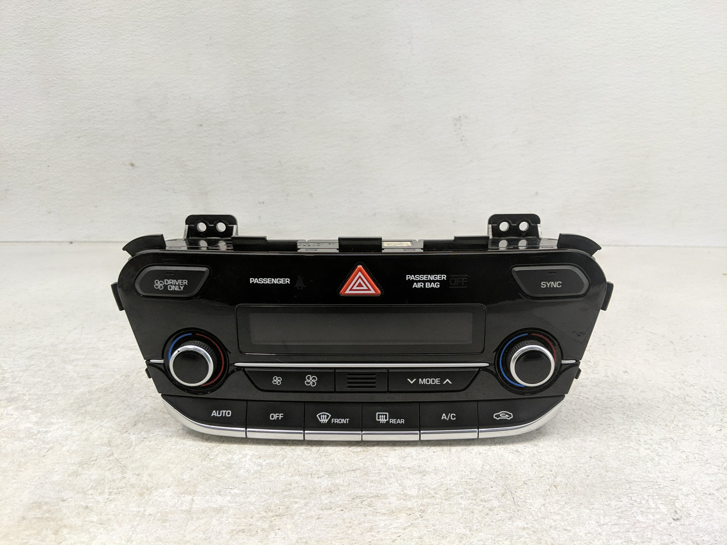 2017-2019 Hyundai Ioniq Climate Control Module Temperature AC/Heater Replacement P/N:97250-G2070WMP Fits Fits 2017 2018 2019