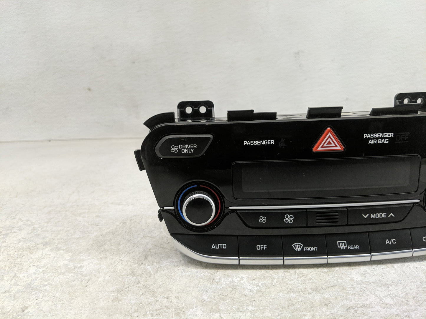 2017-2019 Hyundai Ioniq Climate Control Module Temperature AC/Heater Replacement P/N:97250-G2070WMP Fits Fits 2017 2018 2019
