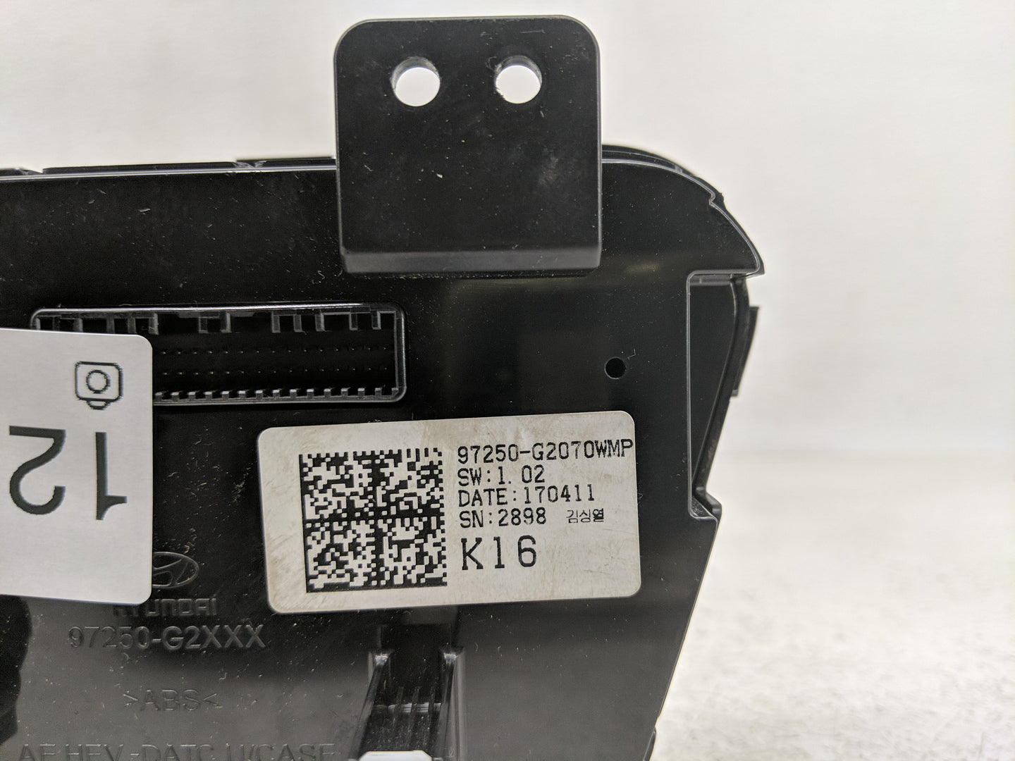 2017-2019 Hyundai Ioniq Climate Control Module Temperature AC/Heater Replacement P/N:97250-G2070WMP Fits Fits 2017 2018 2019