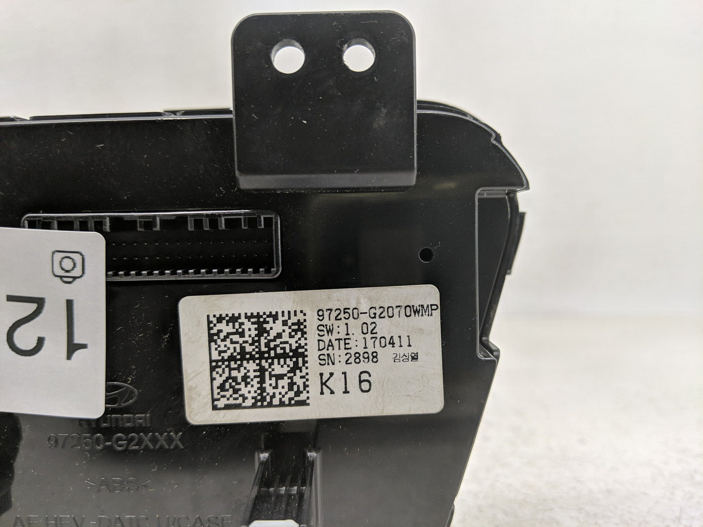 2017-2019 Hyundai Ioniq Climate Control Module Temperature AC/Heater Replacement P/N:97250-G2070WMP Fits Fits 2017 2018 2019