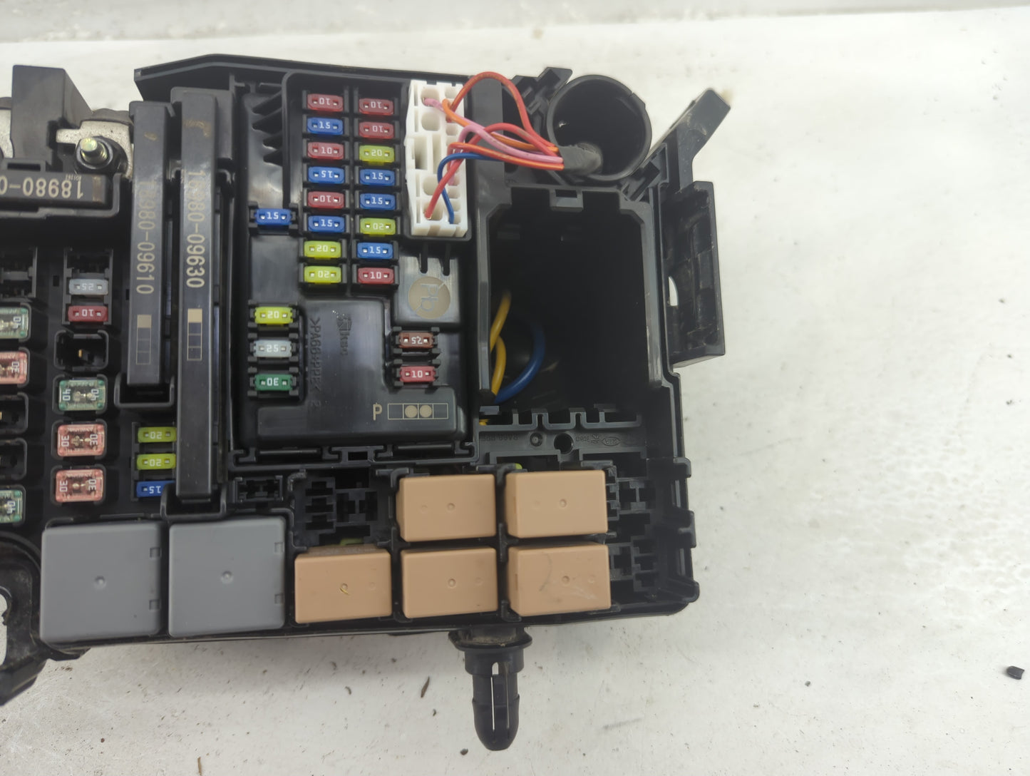2019 Hyundai Ioniq Fusebox Fuse Box Panel Relay Module Fits OEM Used Auto Parts - Oemusedautoparts1.com