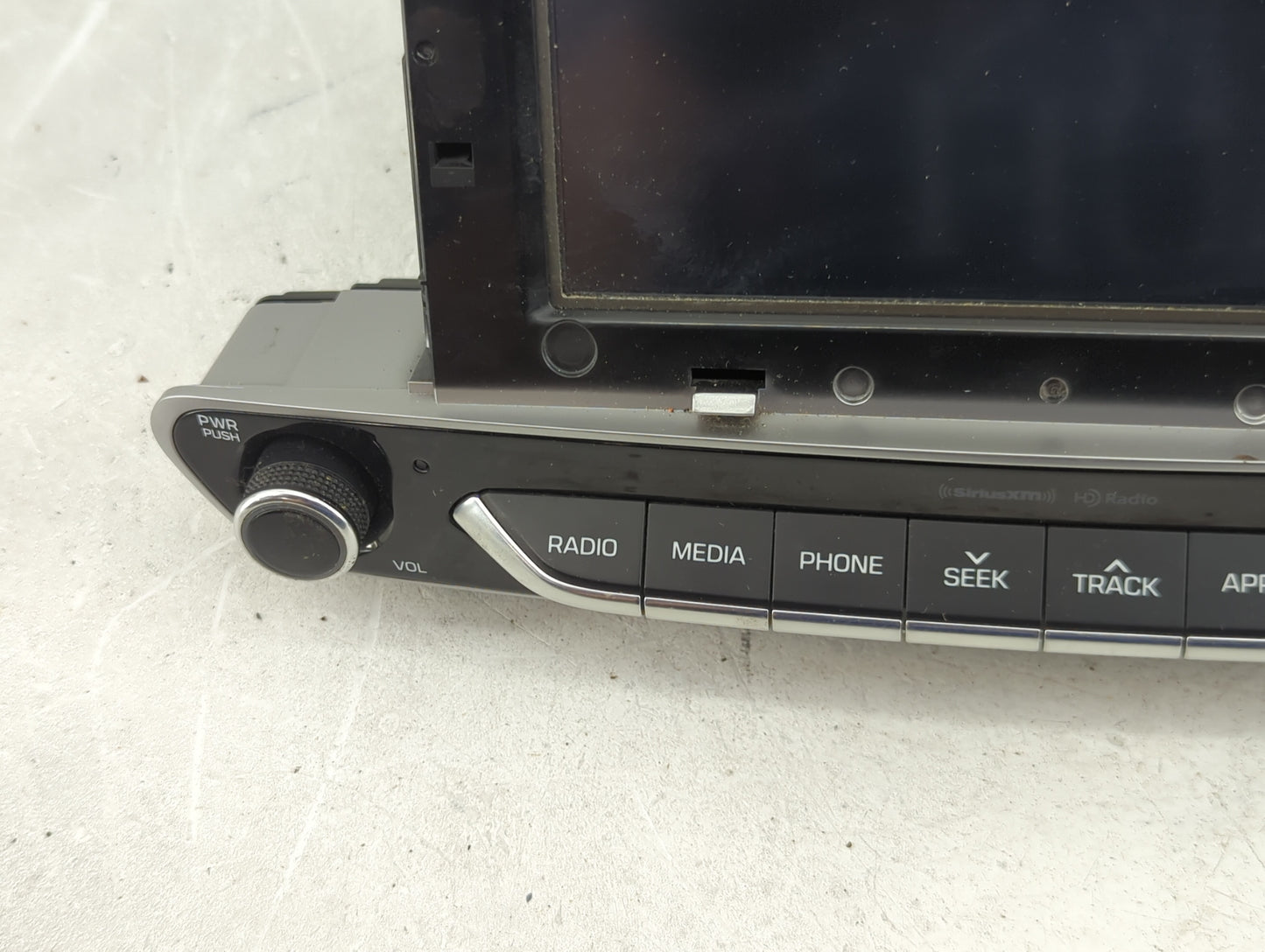2017-2019 Hyundai Ioniq Radio AM FM Cd Player Receiver Replacement P/N:96160-G2050PGB Fits Fits 2017 2018 2019 OEM Used Auto