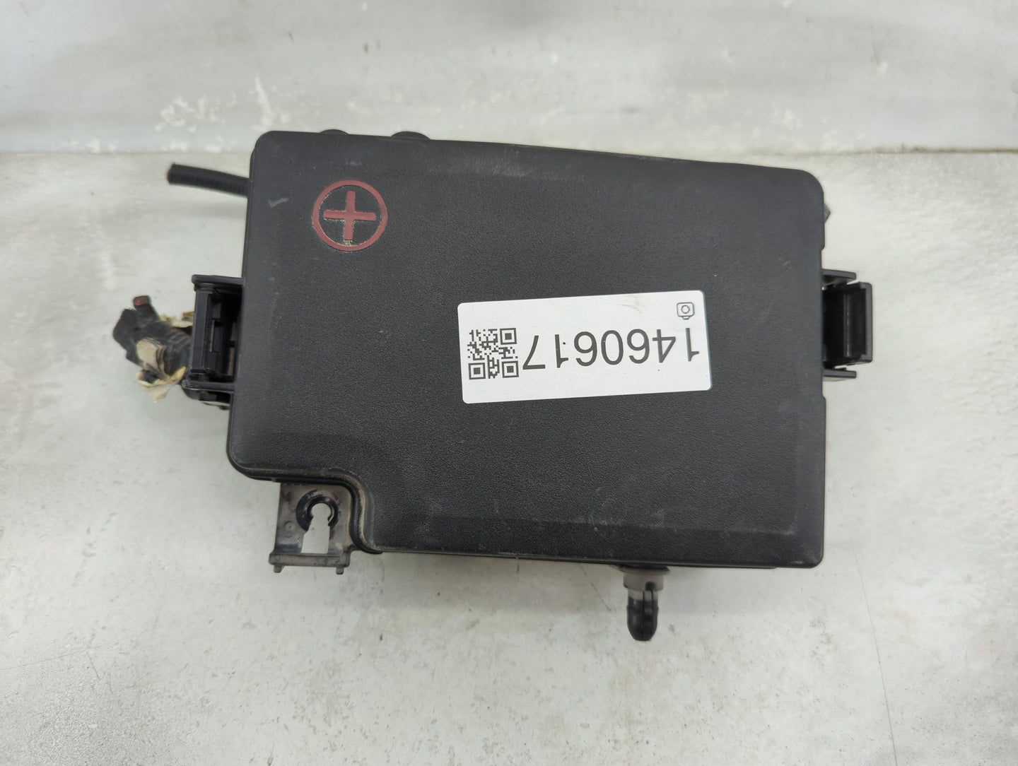 2019 Hyundai Ioniq Fusebox Fuse Box Panel Relay Module P/N:91950-G2921 18980-09620, 18980-09630, 18980-09610 Fits OEM Used A