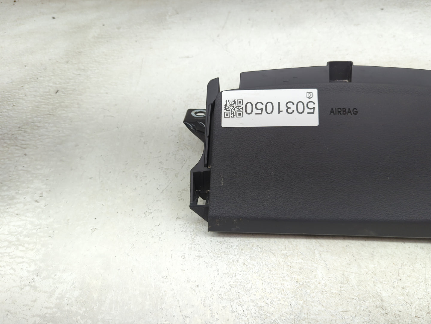 2017-2020 Hyundai Ioniq Air Bag Driver Left Steering Wheel Mounted P/N:56970G2000T9Y G256991010 Fits Fits 2017 2018 2019 202