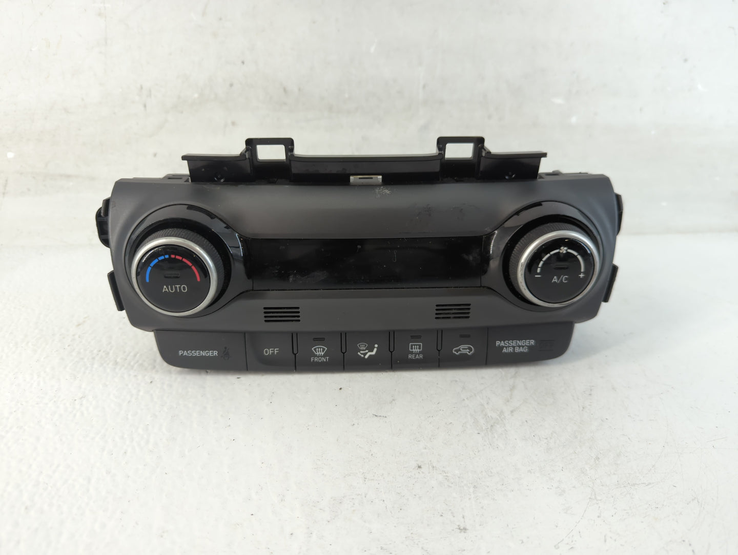 2018-2021 Hyundai Kona Climate Control Module Temperature AC/Heater Replacement P/N:C20036-7890 Fits Fits 2018 2019 2020 202