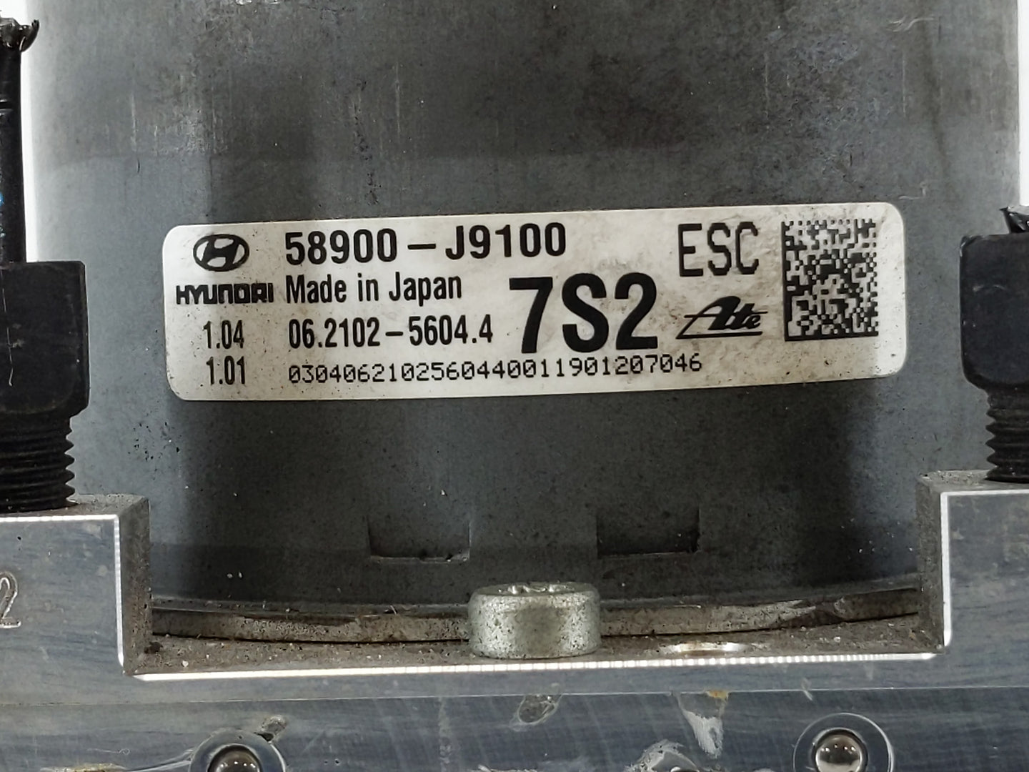 2018-2021 Hyundai Kona ABS Pump Control Module Replacement P/N:58900-J9100 Fits Fits 2018 2019 2020 2021 OEM Used Auto Parts