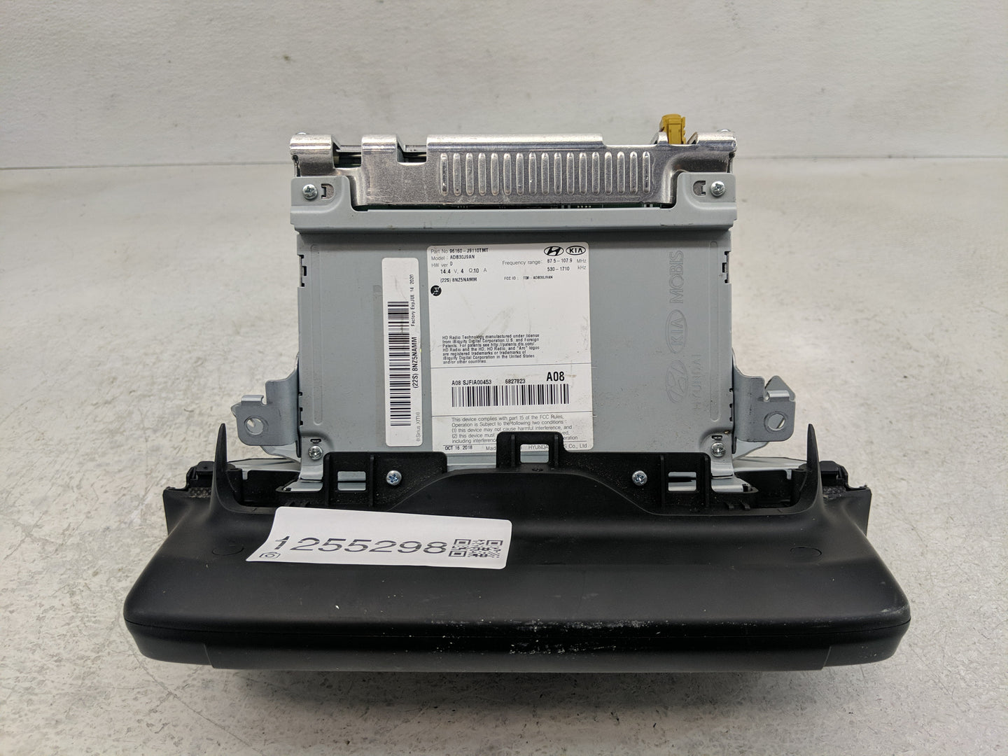 2018-2021 Hyundai Kona Radio AM FM Cd Player Receiver Replacement P/N:96160-J9110TMT Fits Fits 2018 2019 2020 2021 OEM Used 