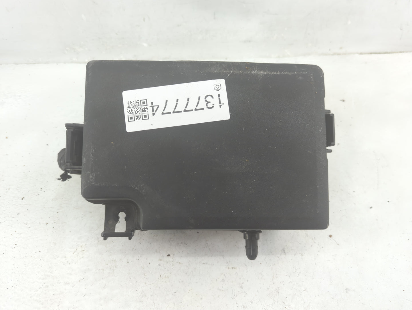 2018-2021 Hyundai Kona Fusebox Fuse Box Panel Relay Module P/N:91956-J9520 91227-J9251 Fits Fits 2018 2019 2020 2021 OEM Use