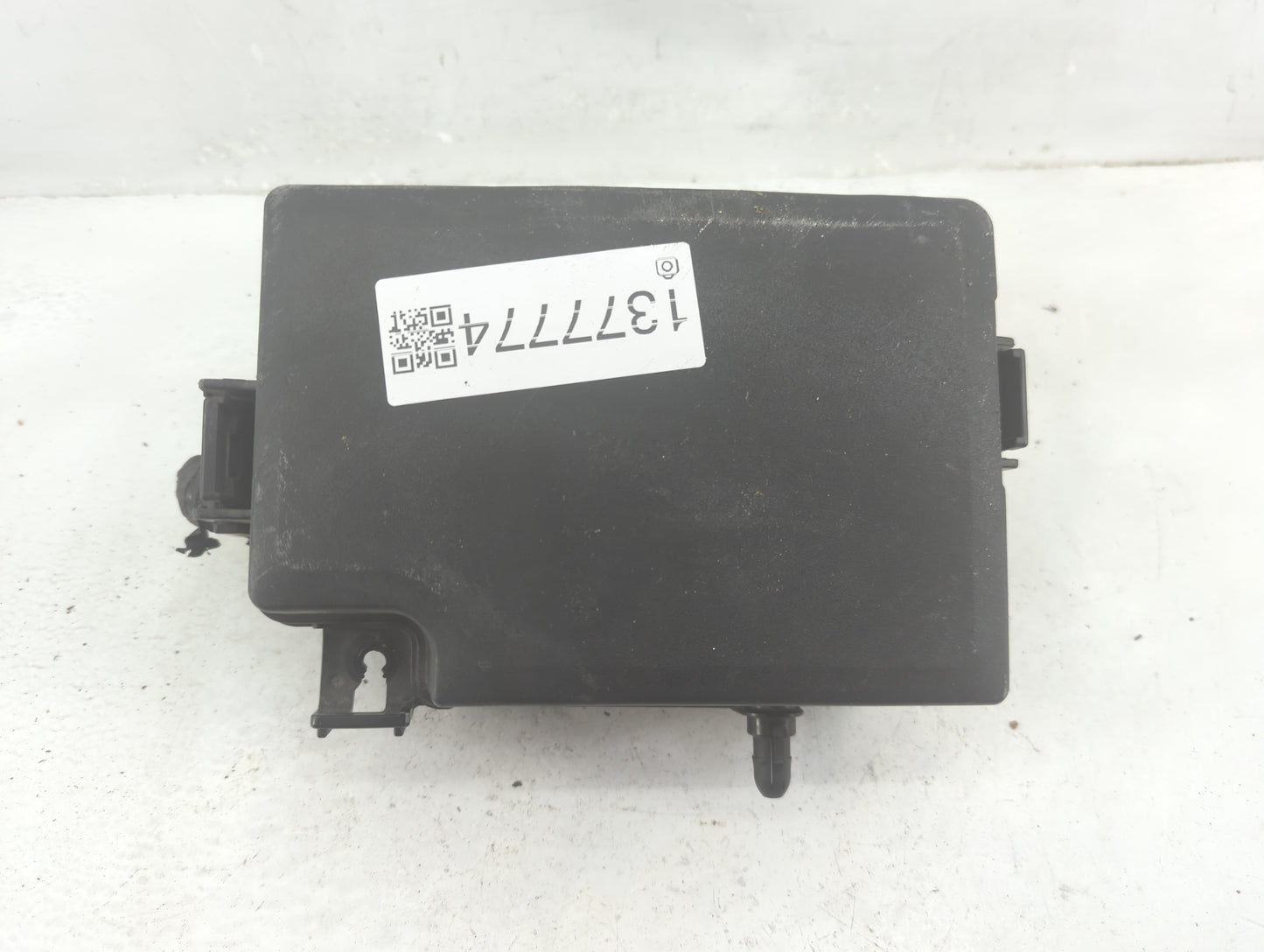 2018-2021 Hyundai Kona Fusebox Fuse Box Panel Relay Module P/N:91956-J9520 91227-J9251 Fits Fits 2018 2019 2020 2021 OEM Use