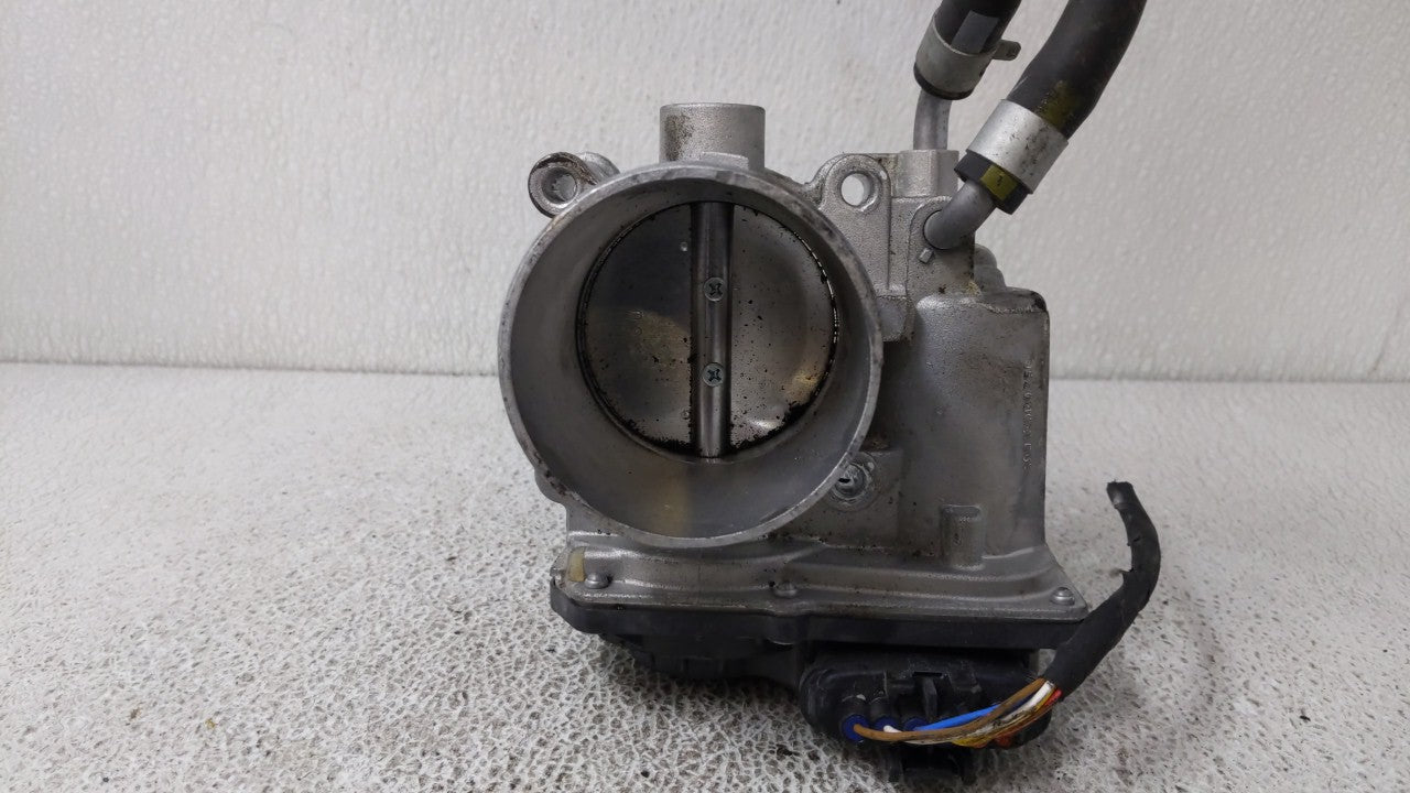 2018-2021 Hyundai Kona Throttle Body P/N:35100-2E400 35100-2E000 Fits Fits 2012 2013 2014 2015 2016 2018 2019 2020 2021 OEM 