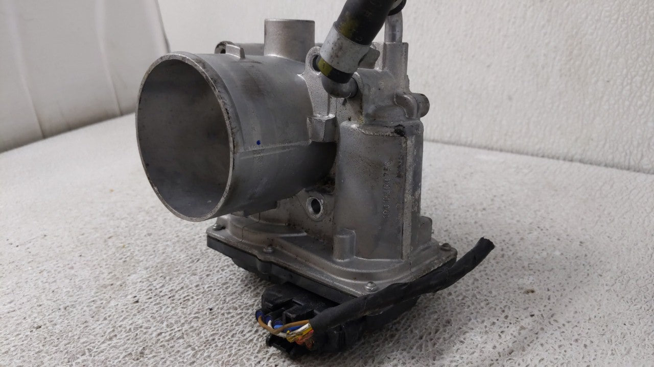 2018-2021 Hyundai Kona Throttle Body P/N:35100-2E400 35100-2E000 Fits Fits 2012 2013 2014 2015 2016 2018 2019 2020 2021 OEM 