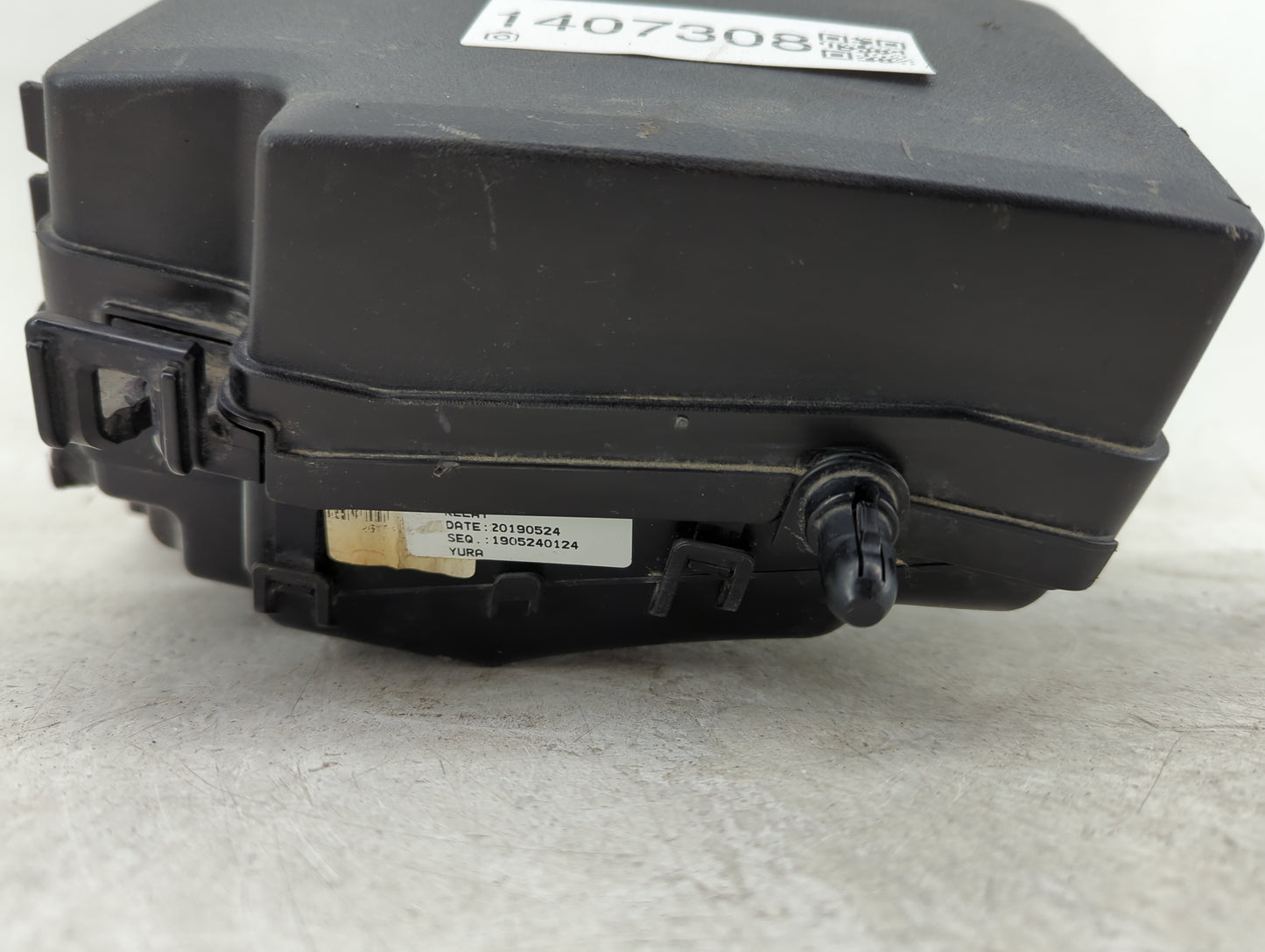2018-2021 Hyundai Kona Fusebox Fuse Box Panel Relay Module P/N:91227-J9251 Fits Fits 2018 2019 2020 2021 OEM Used Auto Parts