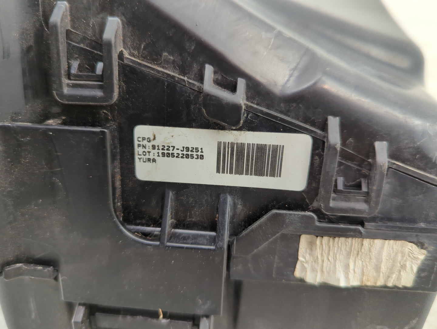 2018-2021 Hyundai Kona Fusebox Fuse Box Panel Relay Module P/N:91227-J9251 Fits Fits 2018 2019 2020 2021 OEM Used Auto Parts