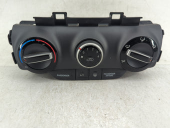 compare product 2018-2021 Hyundai Kona Climate Control Module Temperature AC/Heater Replacement P/N:97250-J9060 C20036-8060 Fits OEM Used Auto Parts