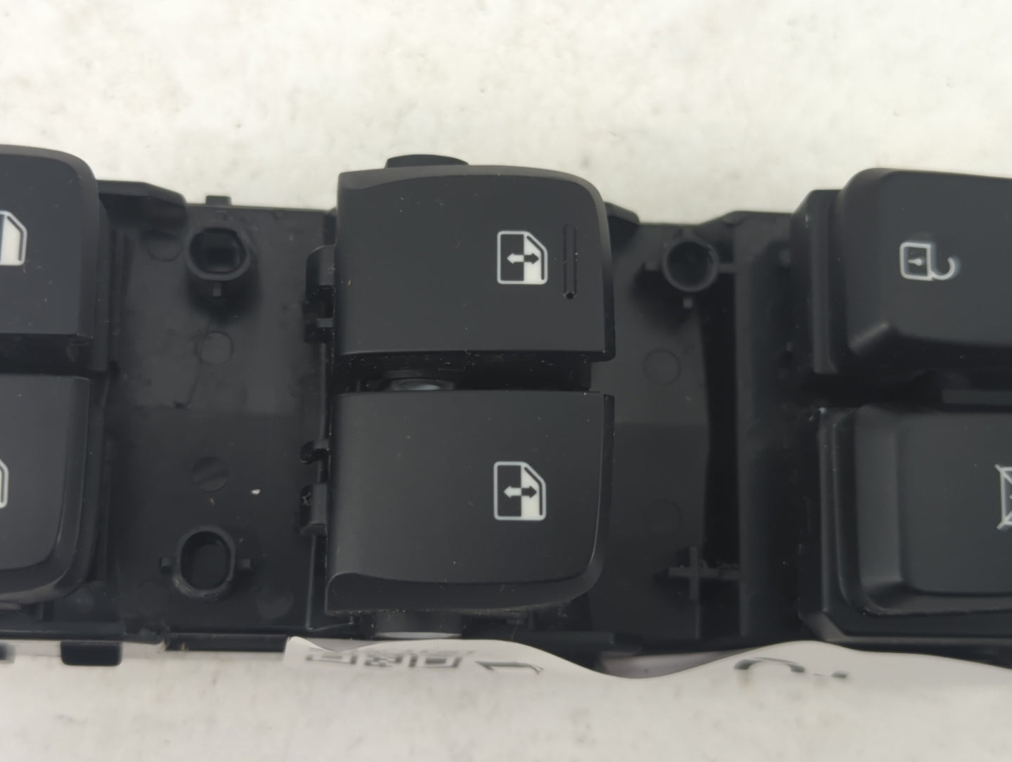 2018-2022 Hyundai Kona Master Power Window Switch Replacement Driver Side Left P/N:93570-J9200TMT 3K54-92-1200 Fits OEM Used