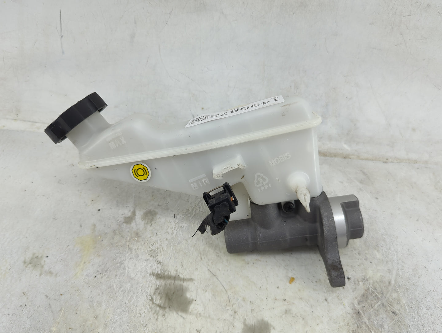 2018-2021 Hyundai Kona Brake Master Cylinder 1490872 - Oemusedautoparts1.com