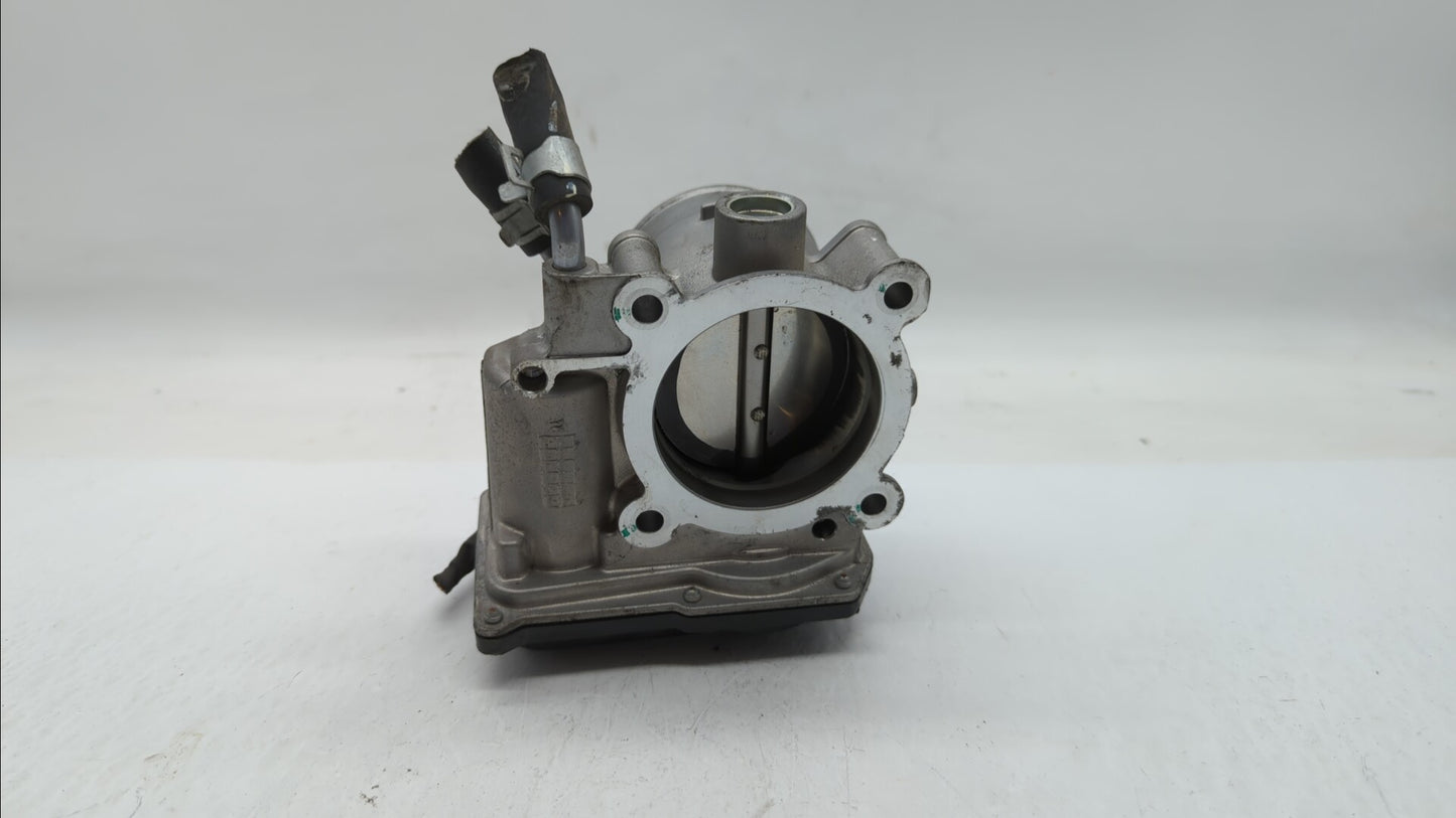 2018-2019 Hyundai Kona Throttle Body P/N:35100-2E400 Fits Fits 2012 2013 2014 2015 2016 2018 2019 OEM Used Auto Parts - Oemu